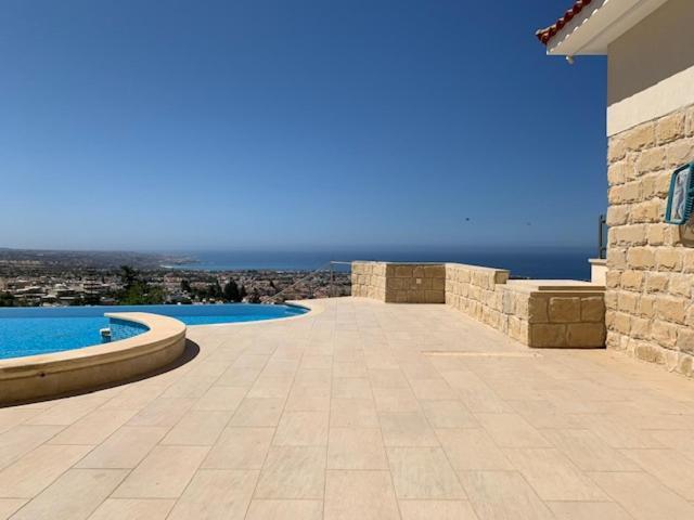 Beau Views Seven Apartment Peyia Exterior photo